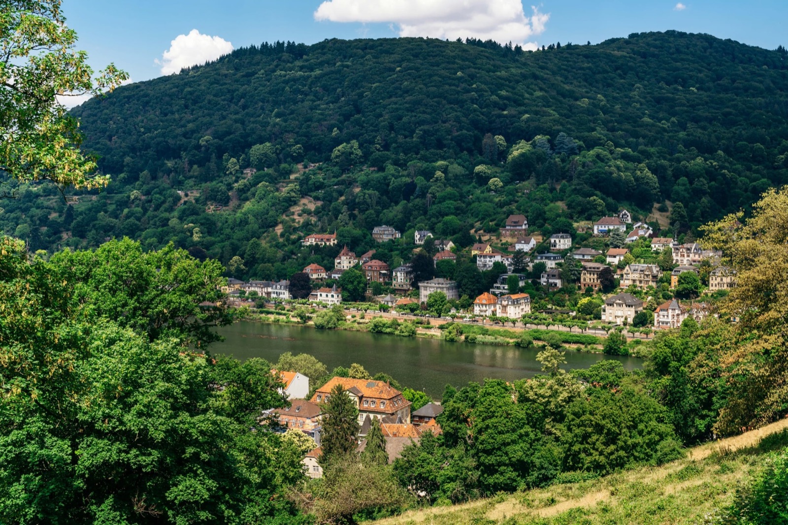 Mountain landscape of Bosnia and Herzegovina on a private transfer from Split