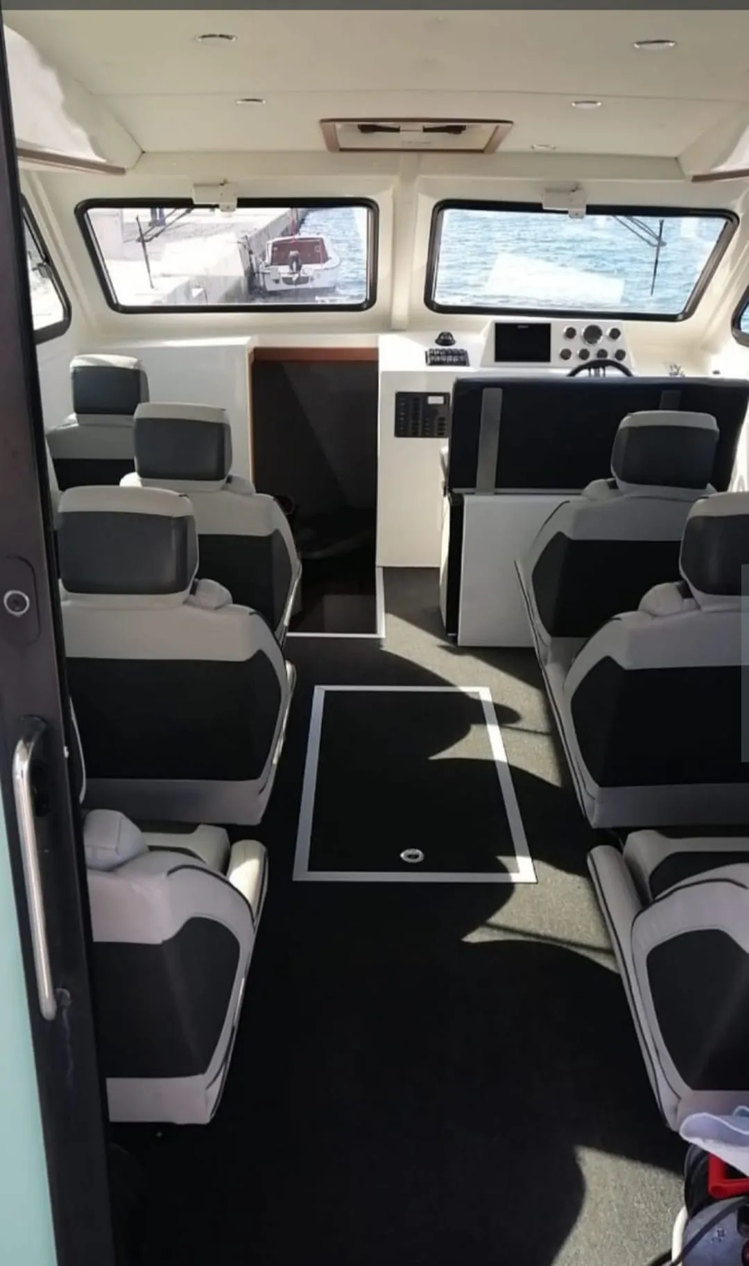 Colnago 35 Closed cabin boat for all-weather private tours, Nini Tours, photo 2 of 2