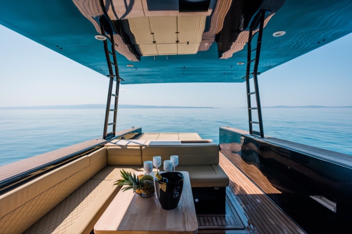 Colnago 35 Open deck boat for premium Adriatic charters, Nini Tours, photo 5 of 14
