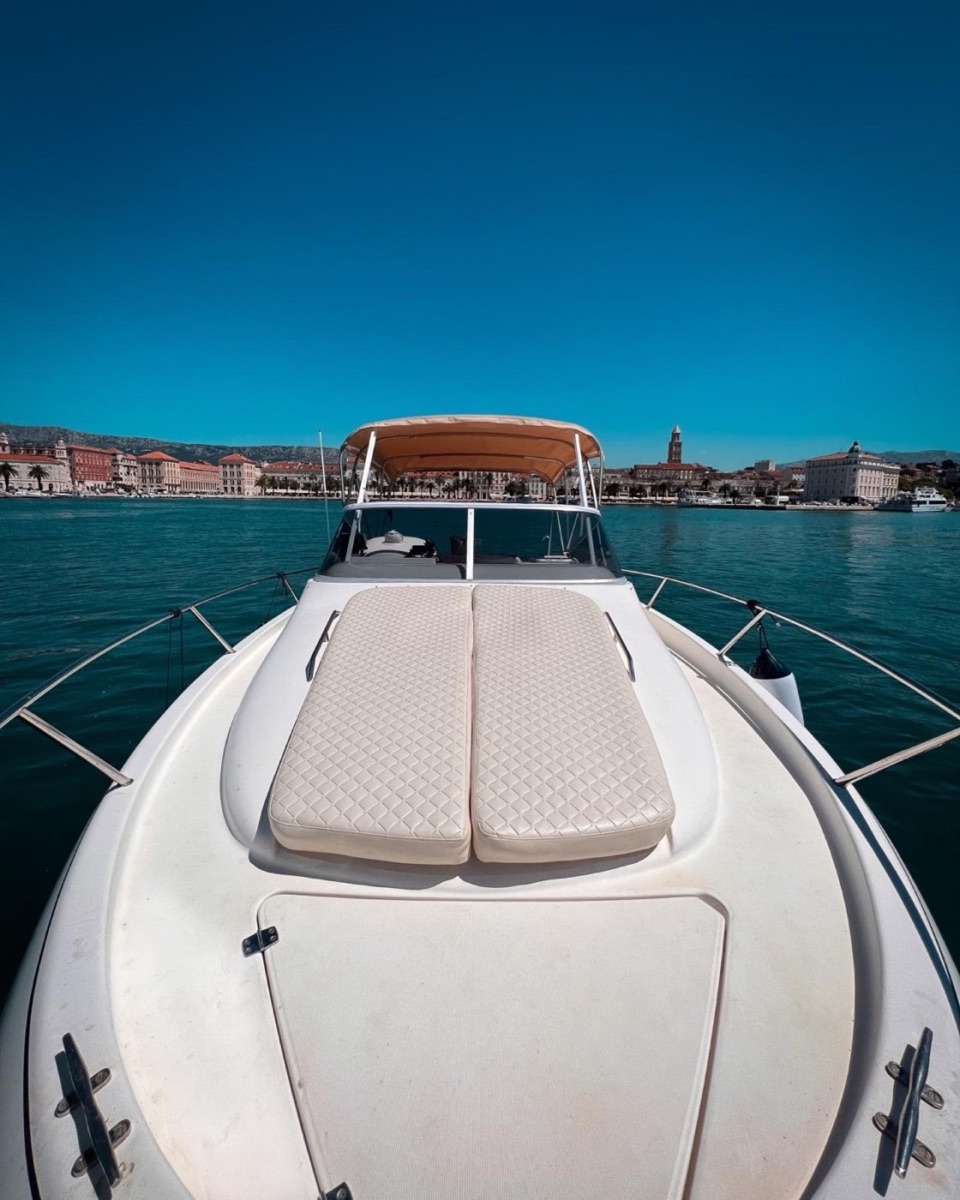 Jeanneau Leader 805 private boat for island tours near Split, Croatia, photo 4 of 10