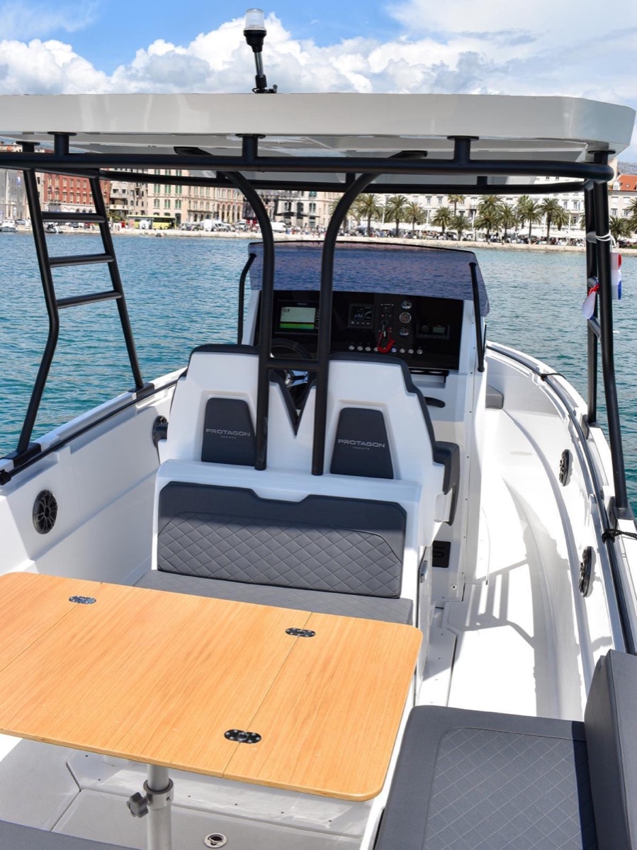 Protagon 25 open speedboat for private Adriatic day tours from Split, photo 6 of 6