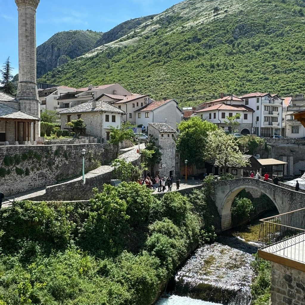 ahmet-topal-OyDb55rhuA0-unsplash